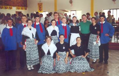 Die Volkstanzgruppe aus 'Frankreich'